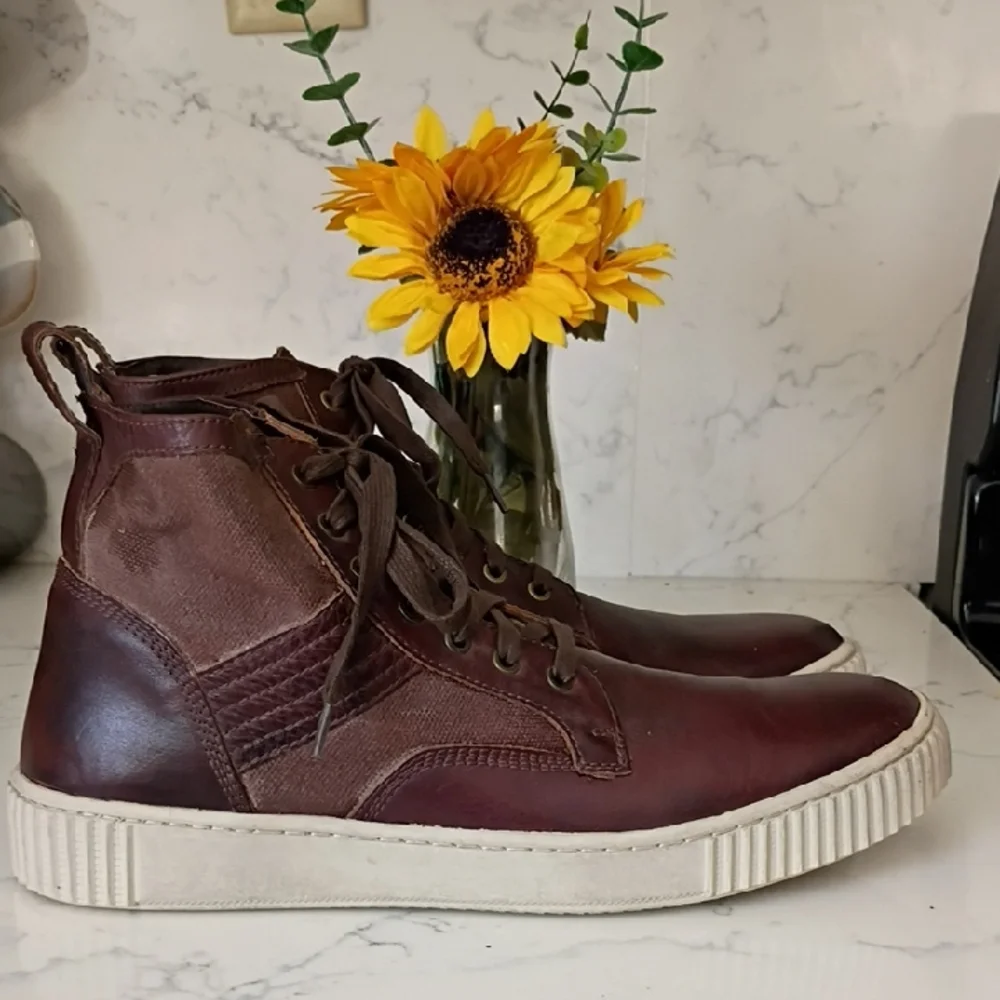 John Varvatos Men's Brown Leather Chukka Boots with Cream Sole